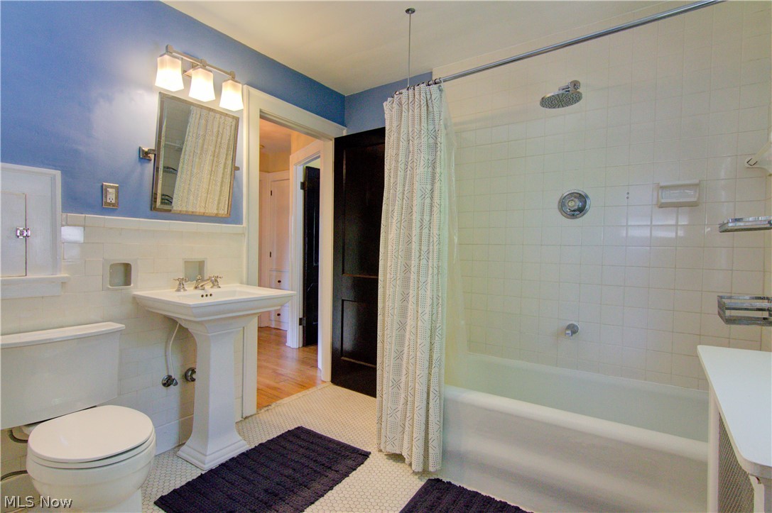 3100 East Overlook Road Cleveland, OH 44118 - Photo 22 of 29 Gallery Image 22
