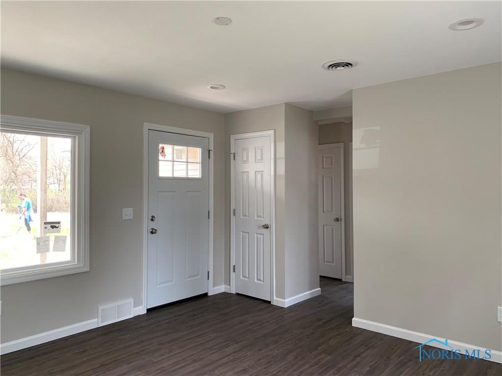 5542 Pawnee Road Toledo, OH 43613 - Photo 6 of 14 Gallery Image 6
