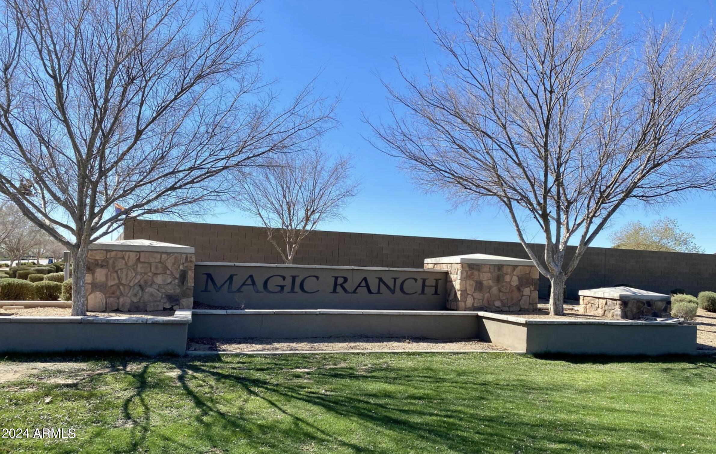 25658 North Poseidon Road Florence, AZ 85132 - Photo 3 of 10 Magic Ranch