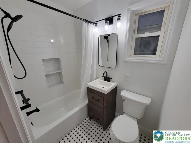 $1,550 | 746 Linden Street, Unit 1, Bethlehem, PA 18018