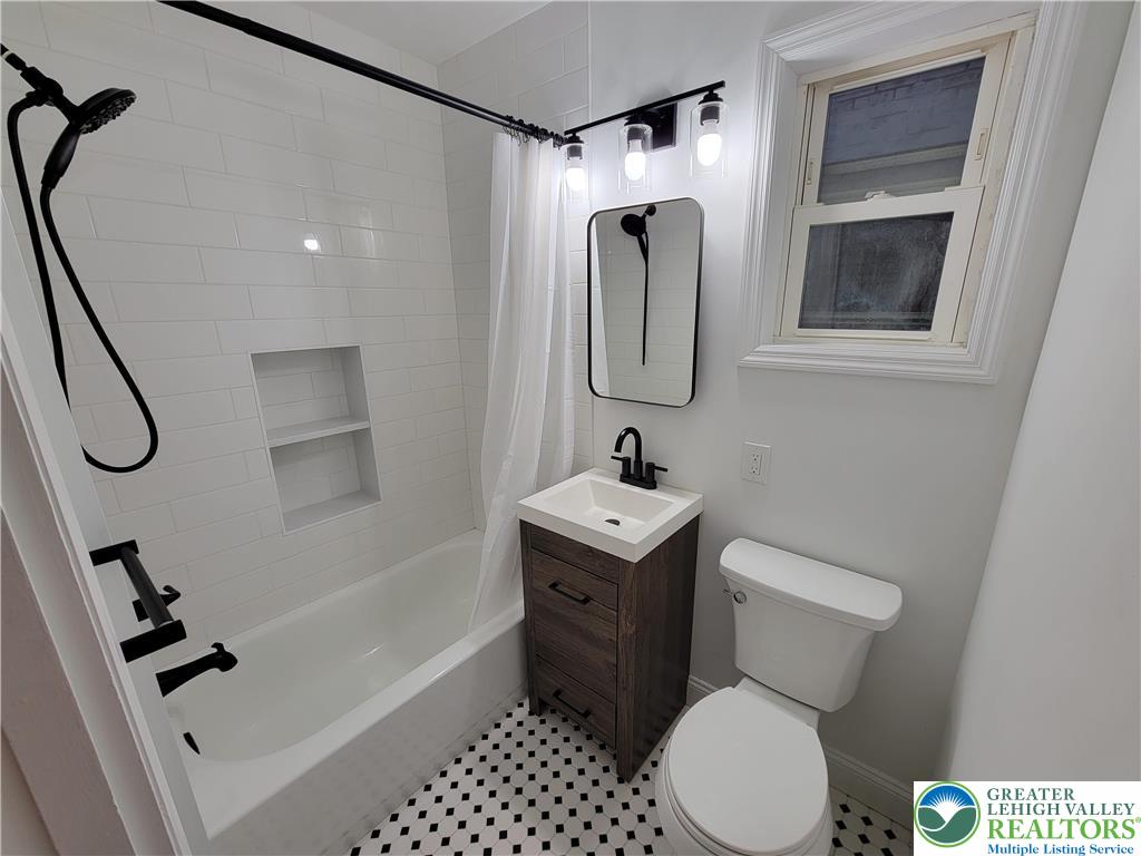 746 Linden Street, Unit 1 Bethlehem, PA 18018 - Photo 6 of 15