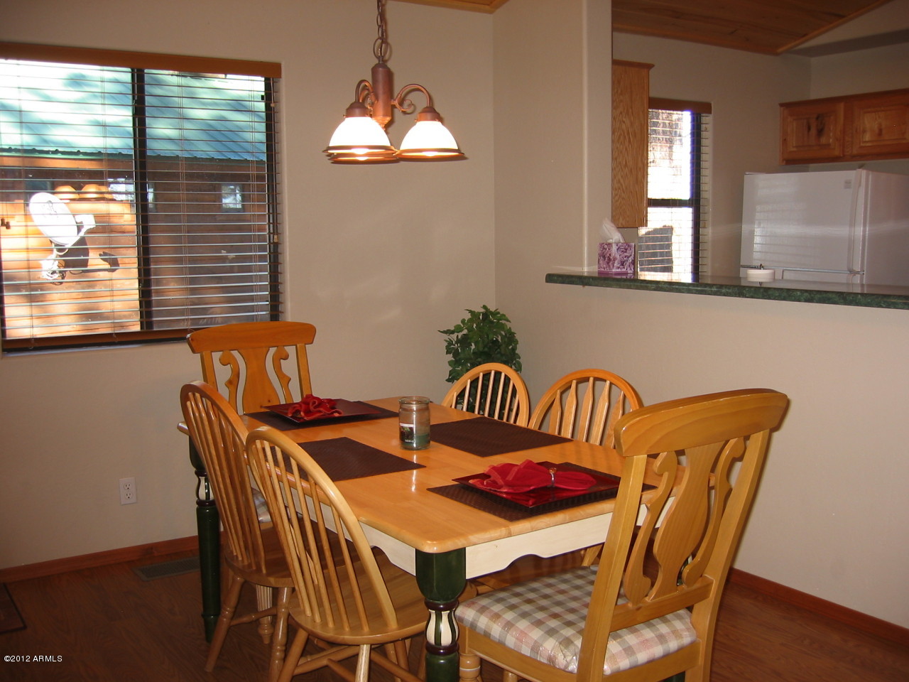 Cabin H Bison Rnch Trail Overgaard, AZ 85933 - Photo 7 of 9 Dinning Room