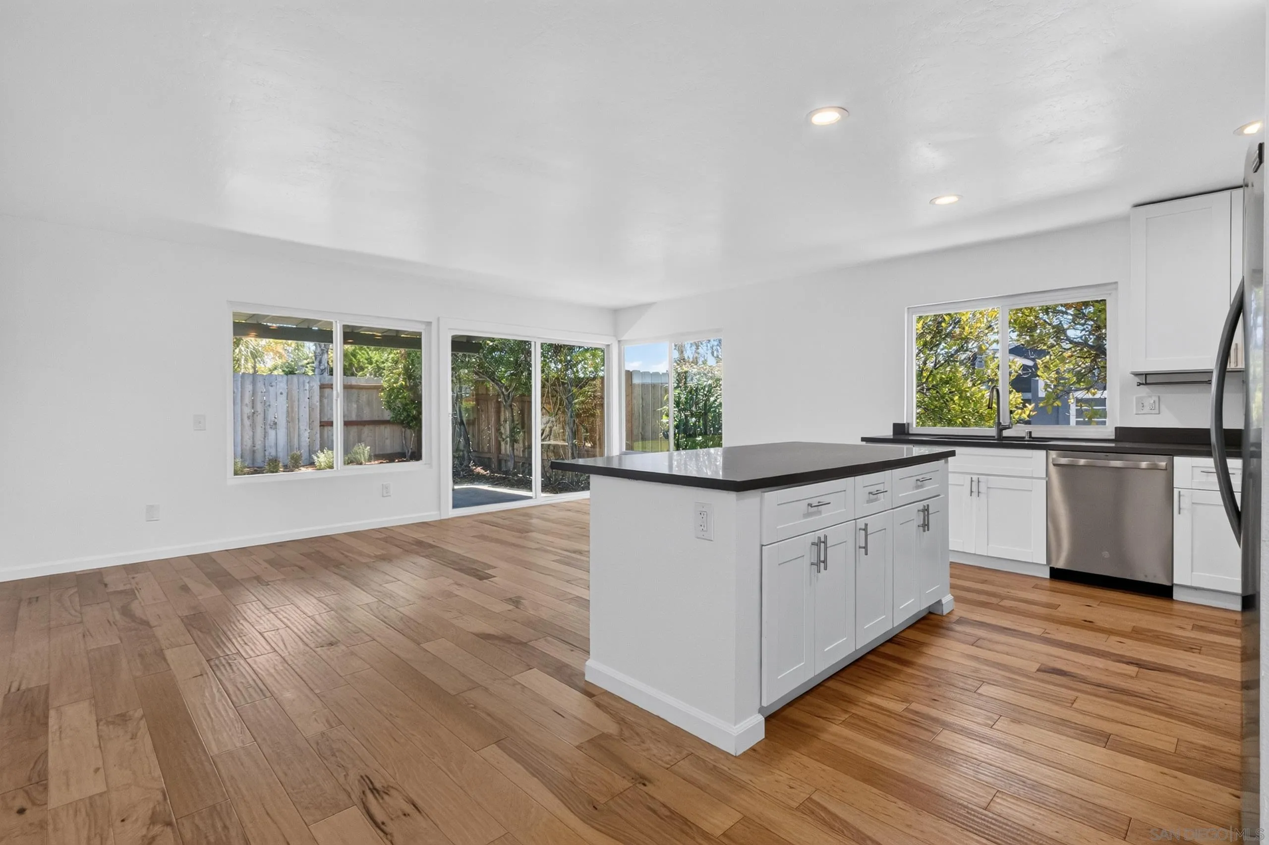 1503 Tucker Lane Encinitas, CA 92024 - Photo 13 of 50