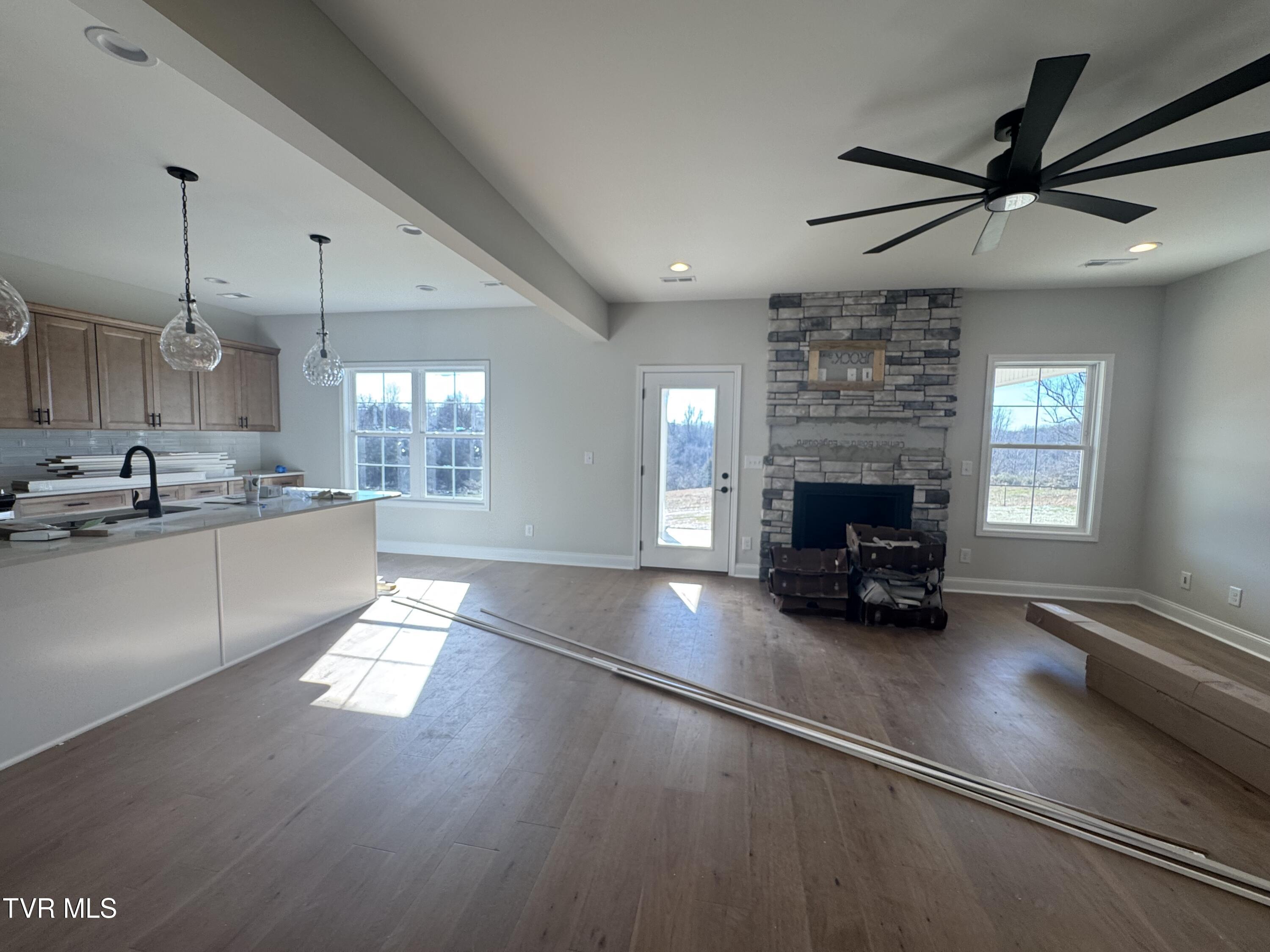 252 Ruby Rose Ridge Jonesborough, TN 37659 - Photo 4 of 22 IMG_1791