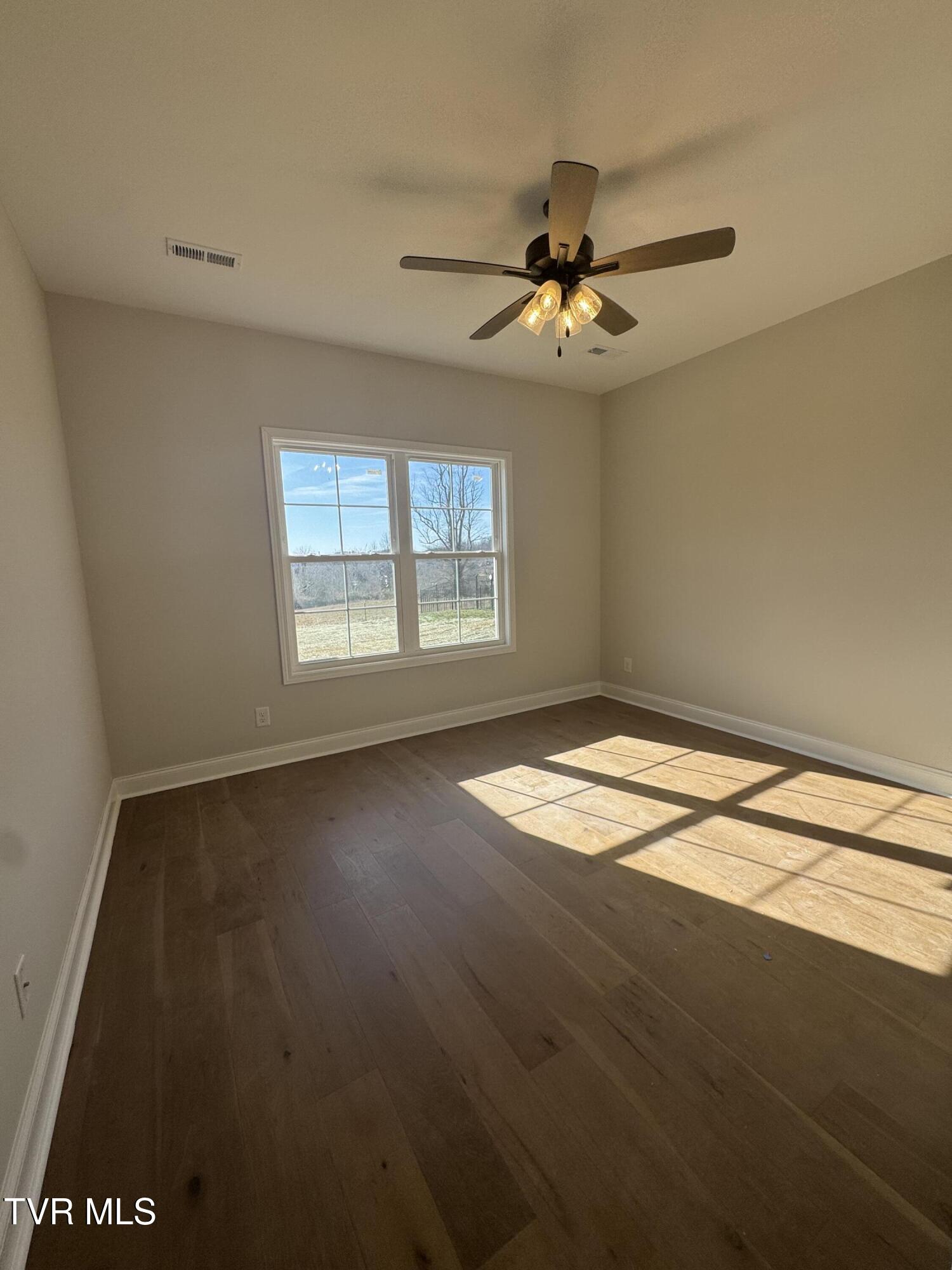 252 Ruby Rose Ridge Jonesborough, TN 37659 - Photo 8 of 22 IMG_1792