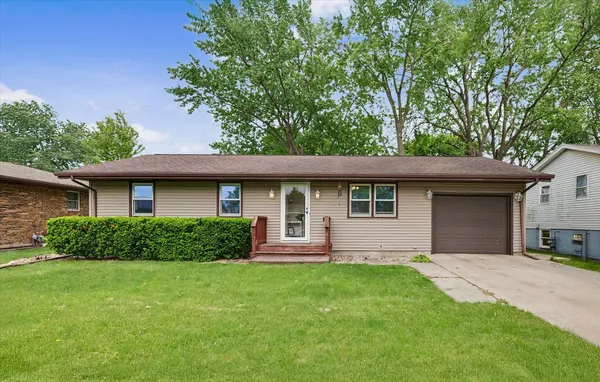 $179,900 | 816 Mohave Drive, Pontiac, IL 61764