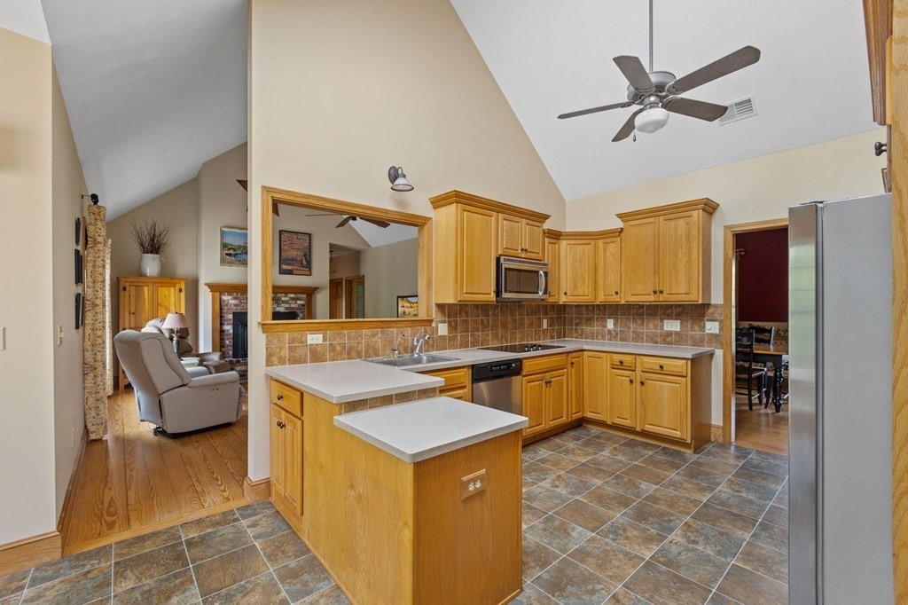 17 Hitching Post Road Lakeville, MA 02347 - Photo 17 of 42 Gallery Image 17
