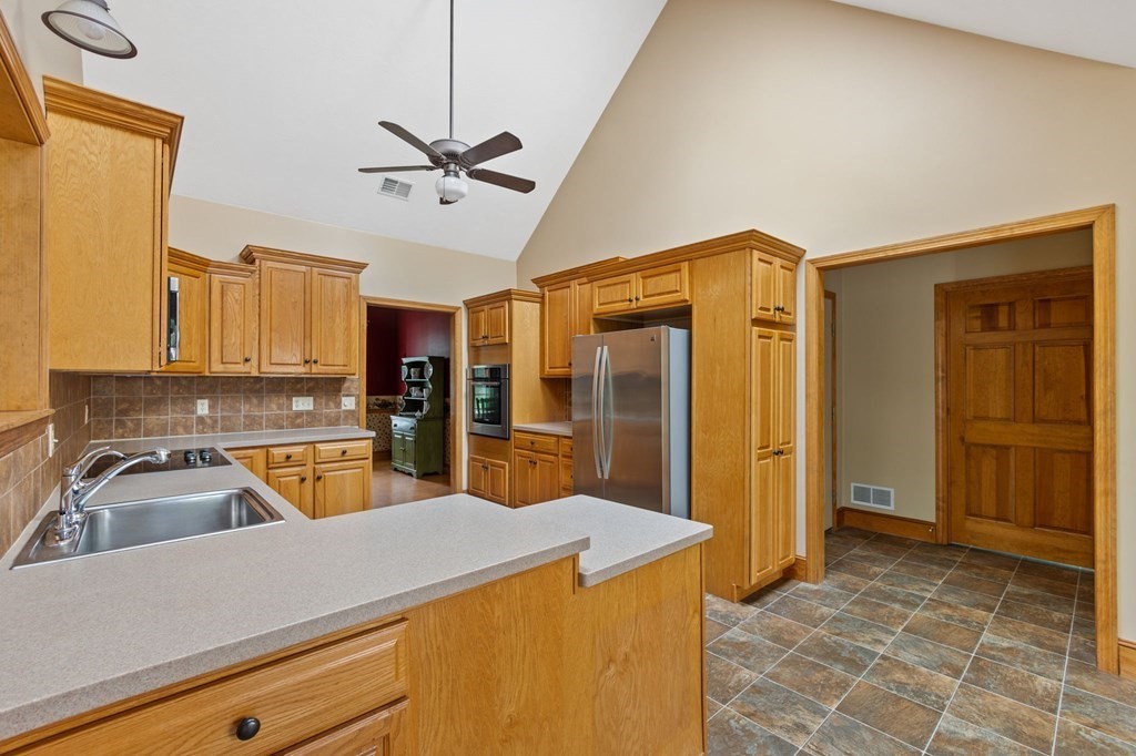 17 Hitching Post Road Lakeville, MA 02347 - Photo 18 of 42 Gallery Image 18