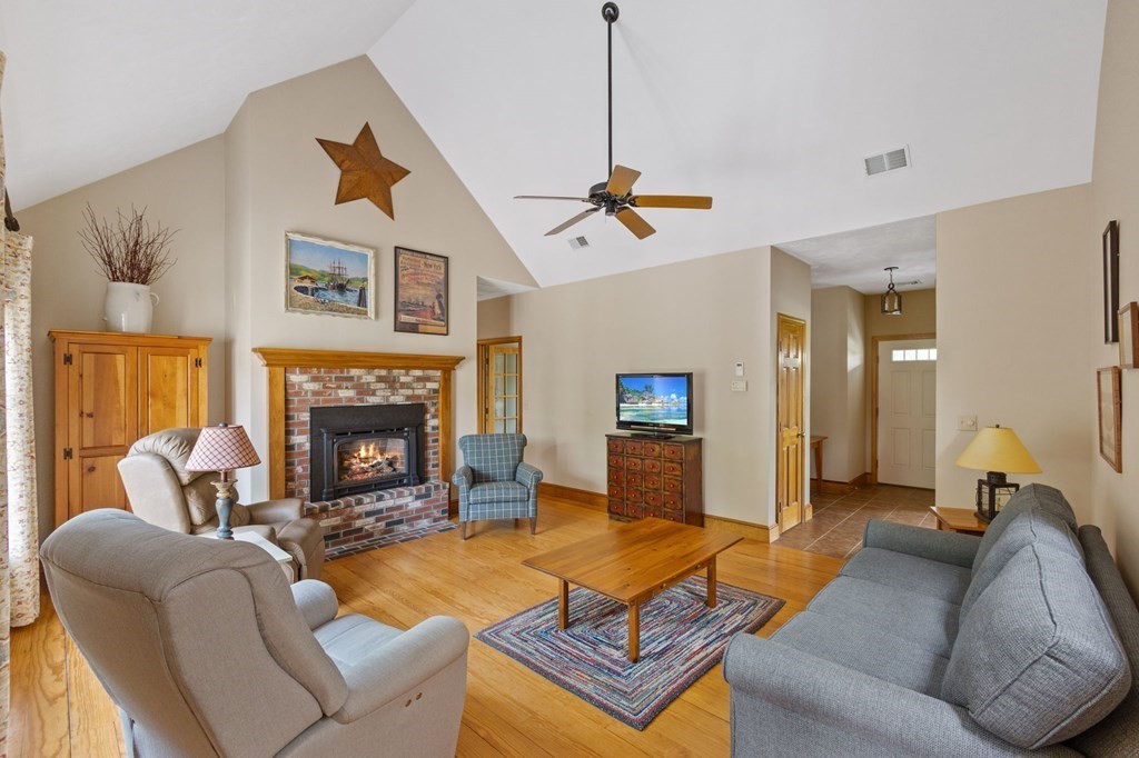 17 Hitching Post Road Lakeville, MA 02347 - Photo 21 of 42 Gallery Image 21