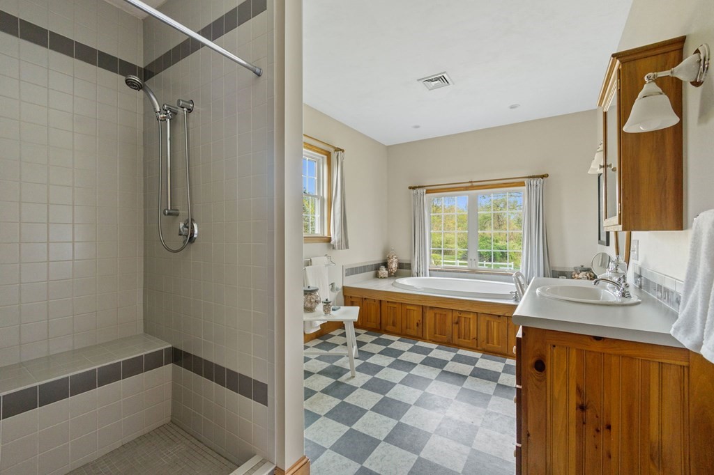 17 Hitching Post Road Lakeville, MA 02347 - Photo 29 of 42 Gallery Image 29