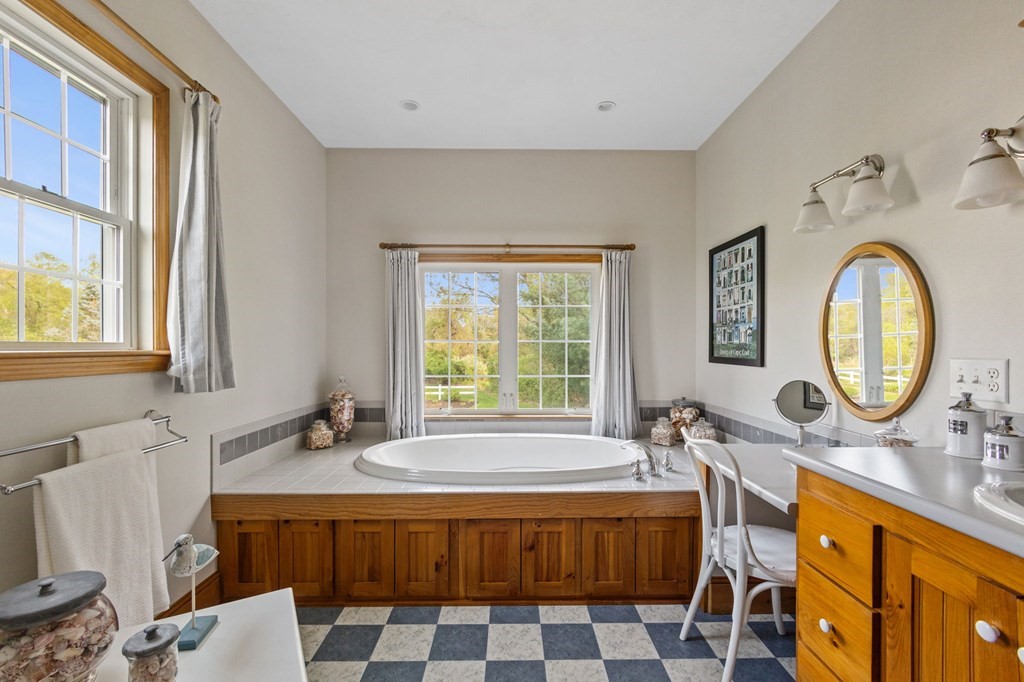 17 Hitching Post Road Lakeville, MA 02347 - Photo 30 of 42 Gallery Image 30