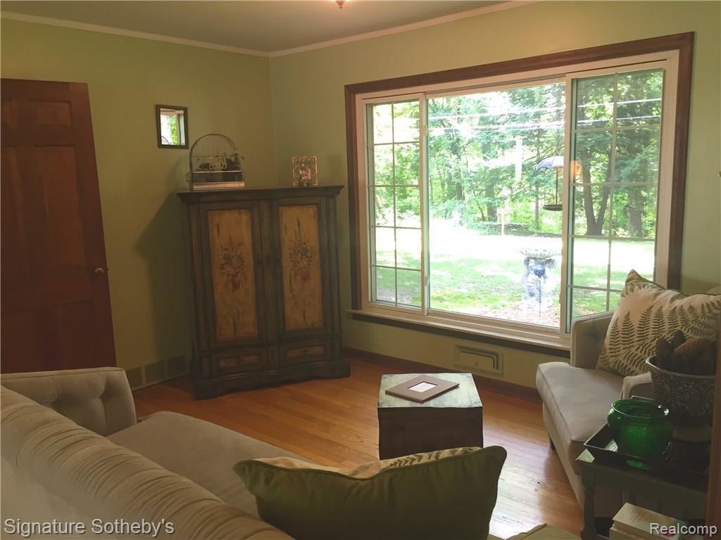 16451 Rougeway Street Livonia, MI 48154 - Photo 14 of 30