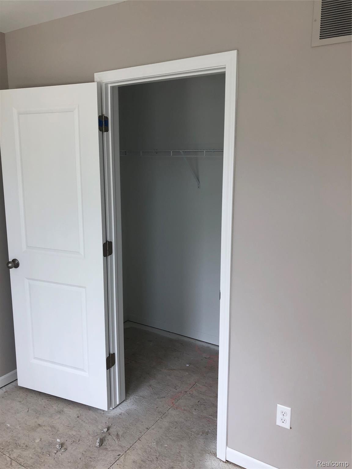 2500 Normandy Road, Unit 68 Royal Oak, MI 48073 - Photo 15 of 27 Master bedroom walk in closet home site #68