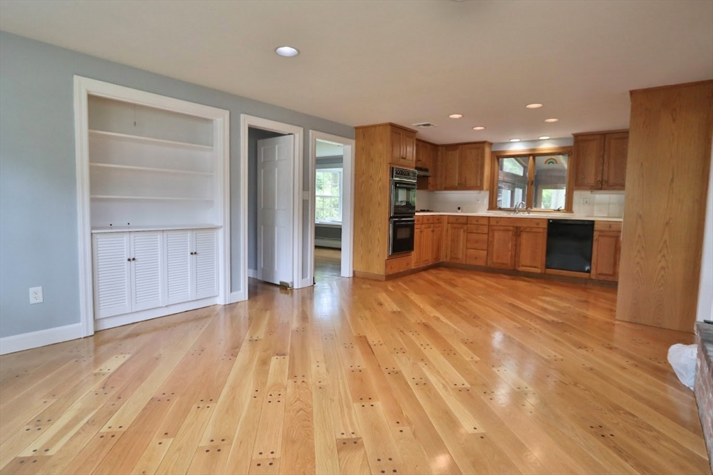 19 Pine Needle Road Wayland, MA 01778 - Photo 10 of 33 Gallery Image 10