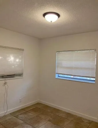 $1,995 | Undisclosed Address, Pompano Beach, FL 33060