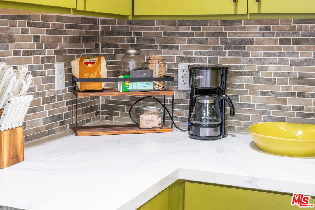 348 Laveta Terrace, Unit 2 Los Angeles, CA 90026 - Photo 3 of 20 a bathroom with a sink and a bathtub