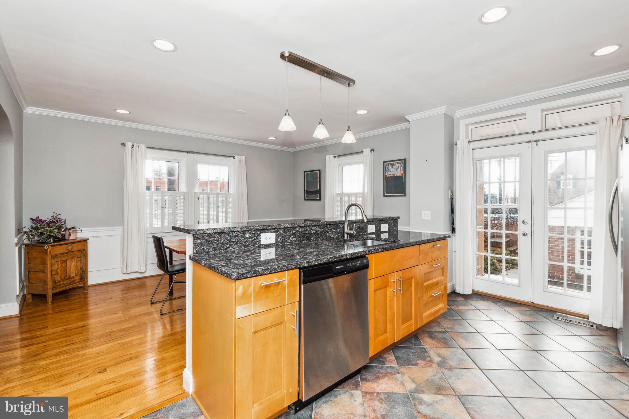 427 Murdock Road Baltimore, MD 21212 - Photo 10 of 37