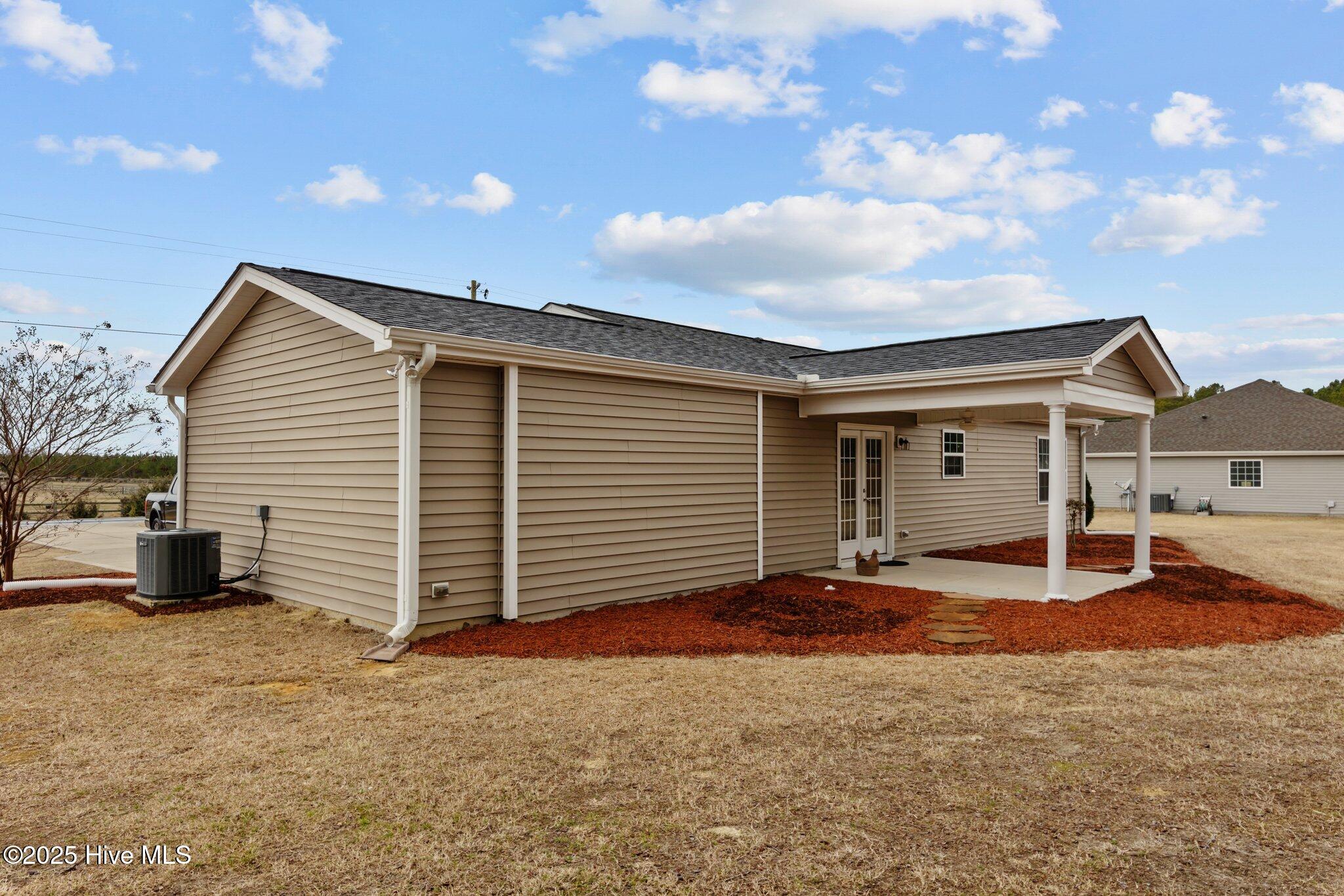 1592 Neill Sinclair Road Raeford, NC 28376 - Photo 10 of 35 12-web-or-mls-707A8141