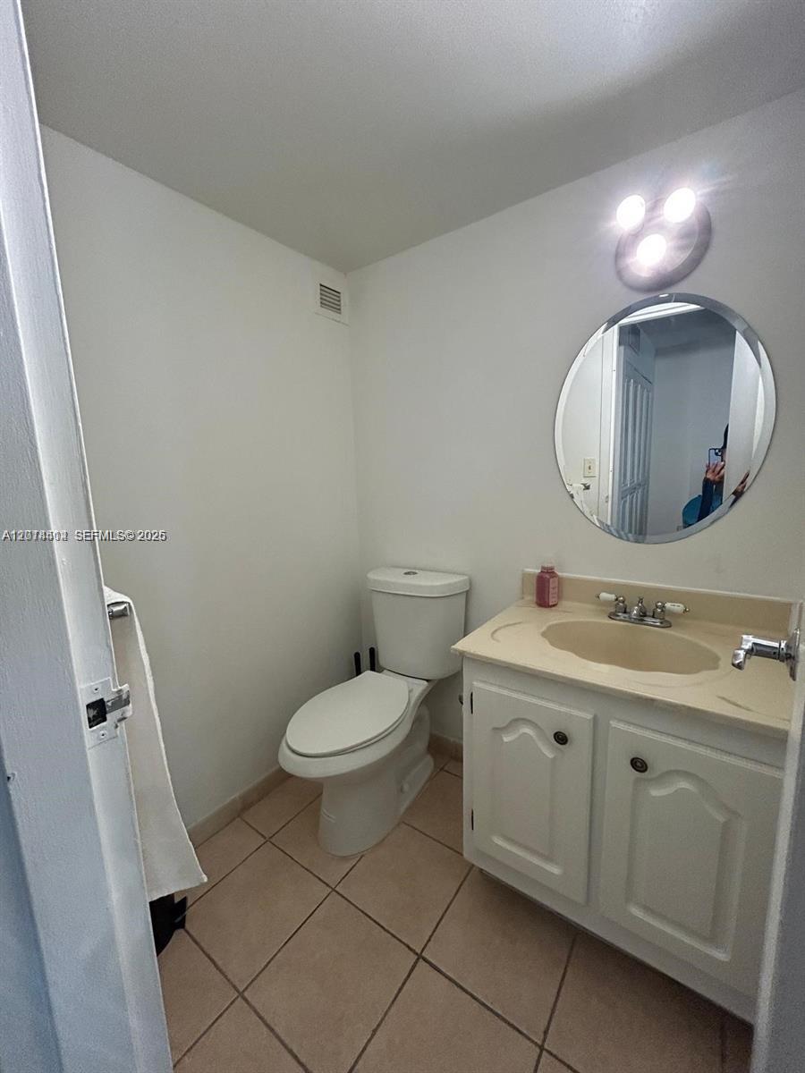 17021 North Bay Road, Unit 322 Sunny Isles Beach, FL 33160 - Photo 12 of 14