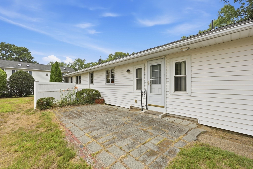 774 Shaker Road Longmeadow, MA 01106 - Photo 21 of 29