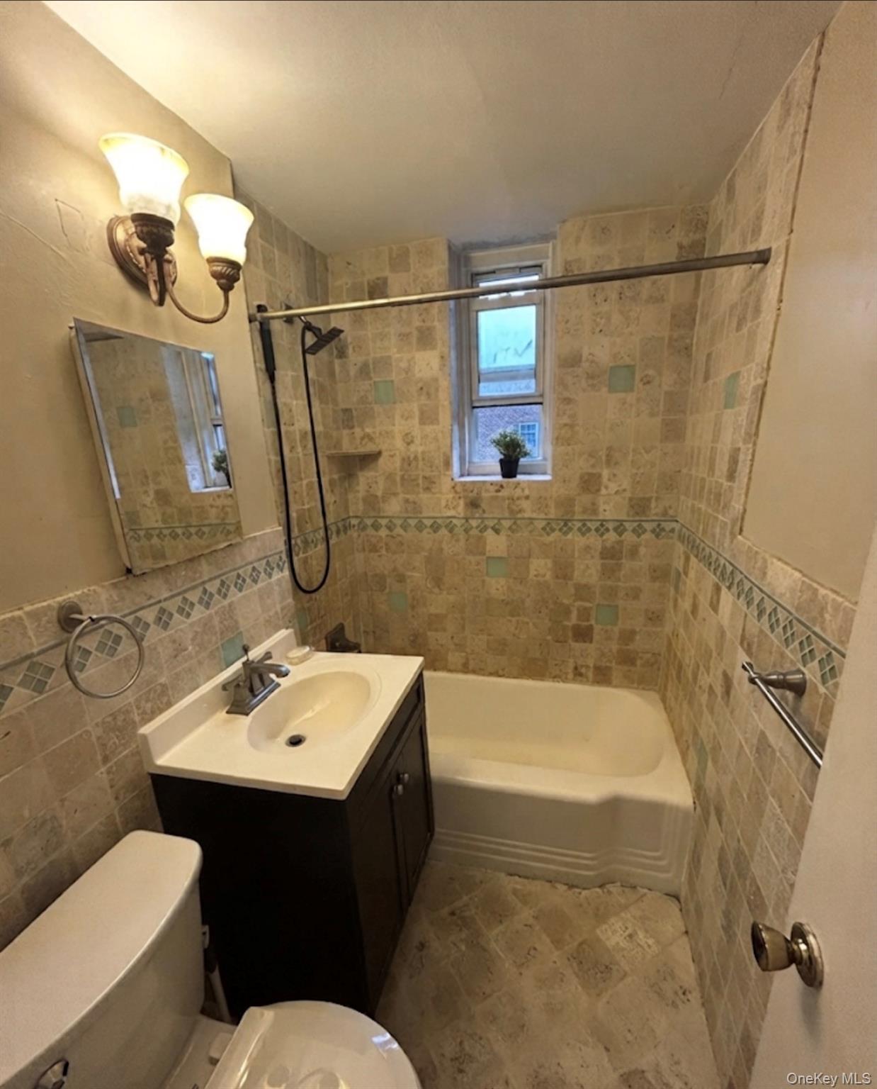 230 Pelham Road, Unit 5O New Rochelle, NY 10805 - Photo 8 of 27 Gallery Image 8