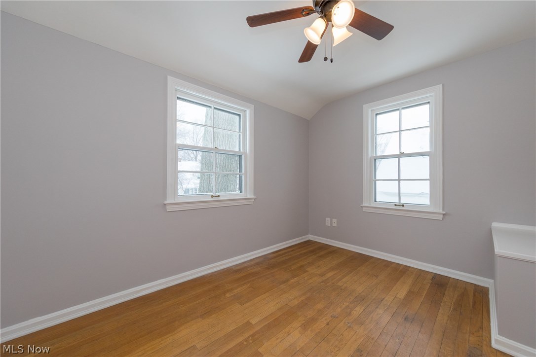 1223 Avondale Road Cleveland, OH 44121 - Photo 24 of 35