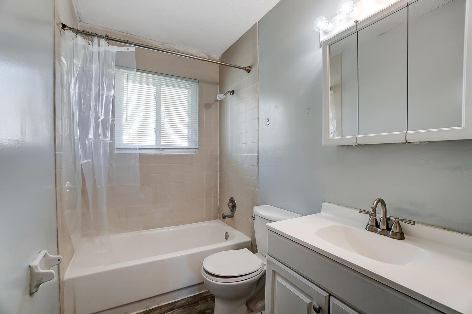 4512 Collingdale Road Columbus, OH 43231 - Photo 13 of 28 Gallery Image 13