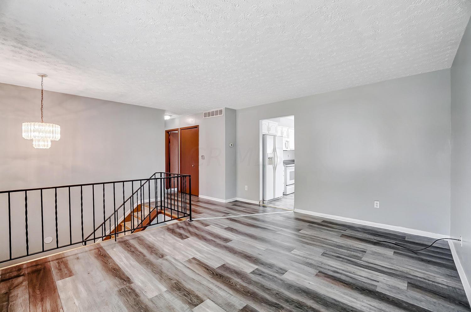 4512 Collingdale Road Columbus, OH 43231 - Photo 4 of 28 Gallery Image 4