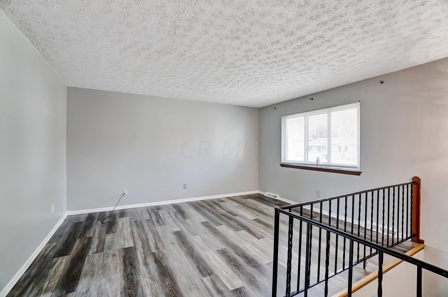 4512 Collingdale Road Columbus, OH 43231 - Photo 5 of 28 Gallery Image 5