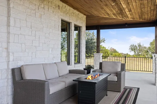 $1,699,000 | 234 Elk Run Cove, Unit 99, Blanco, TX 78606