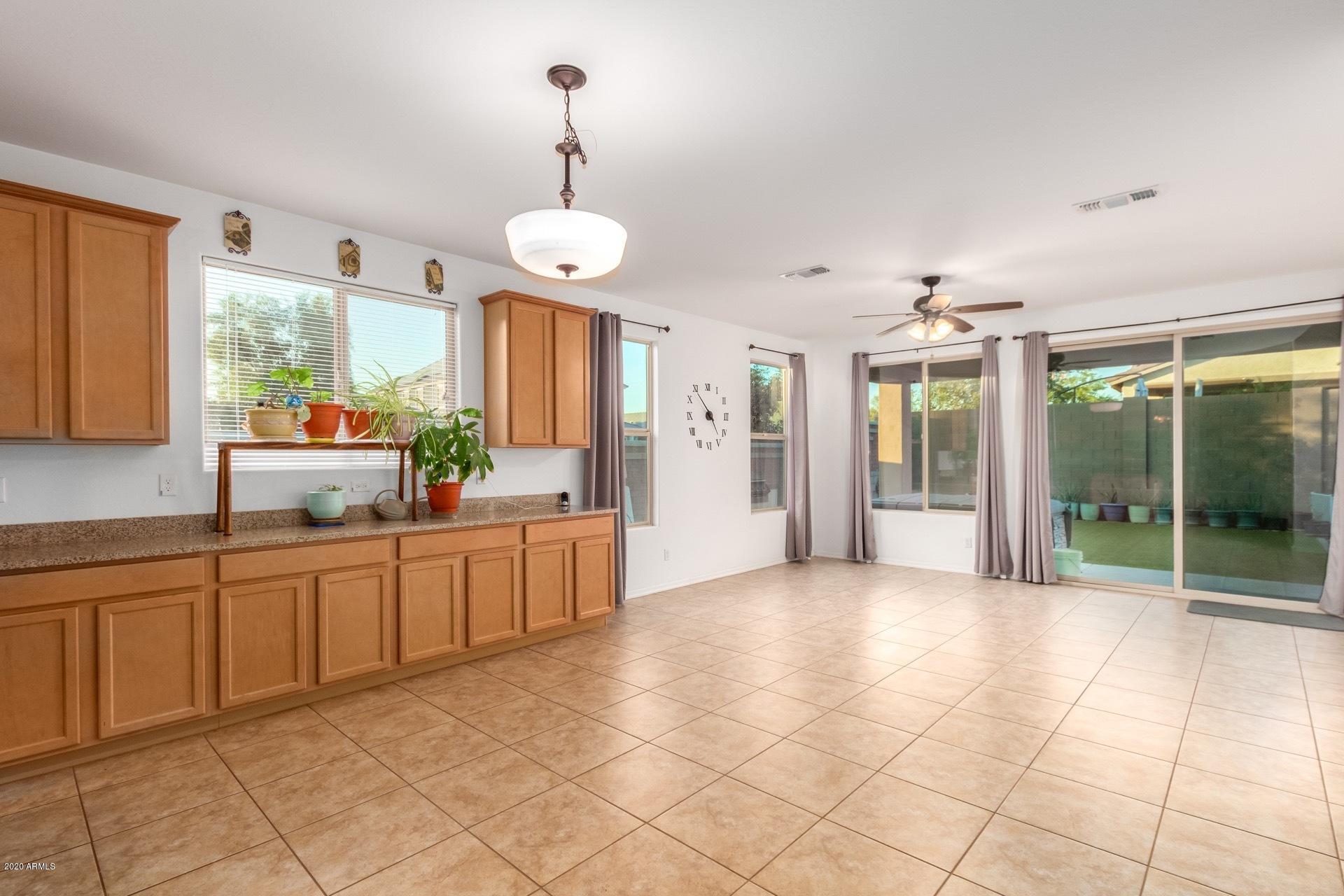 14452 West Wethersfield Road Surprise, AZ 85379 - Photo 11 of 41 0011-Wethersfield 21
