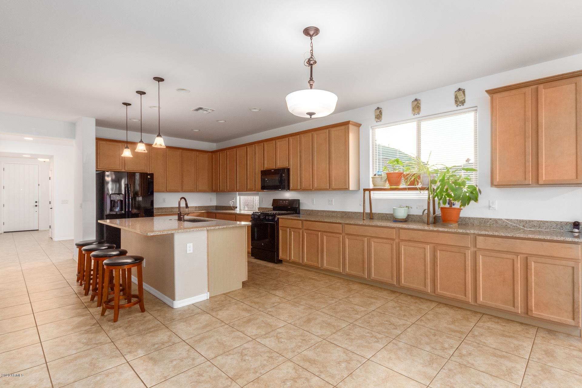 14452 West Wethersfield Road Surprise, AZ 85379 - Photo 4 of 41 0004-Wethersfield 19