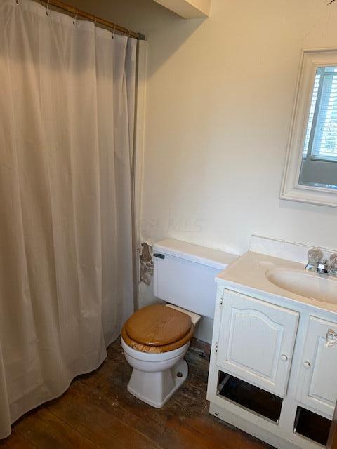 2521 Mc Comb Road Grove City, OH 43123 - Photo 16 of 24 Bathroom