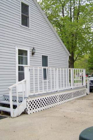 202 North Riverside Boulevard Goshen, IN 46526 - Photo 4 of 11 Gallery Image 4