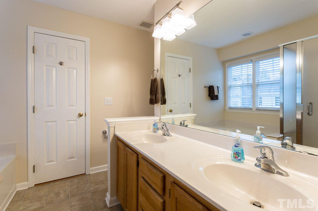 12405 Harcourt Drive Raleigh, NC 27613 - Photo 16 of 25 Gallery Image 16
