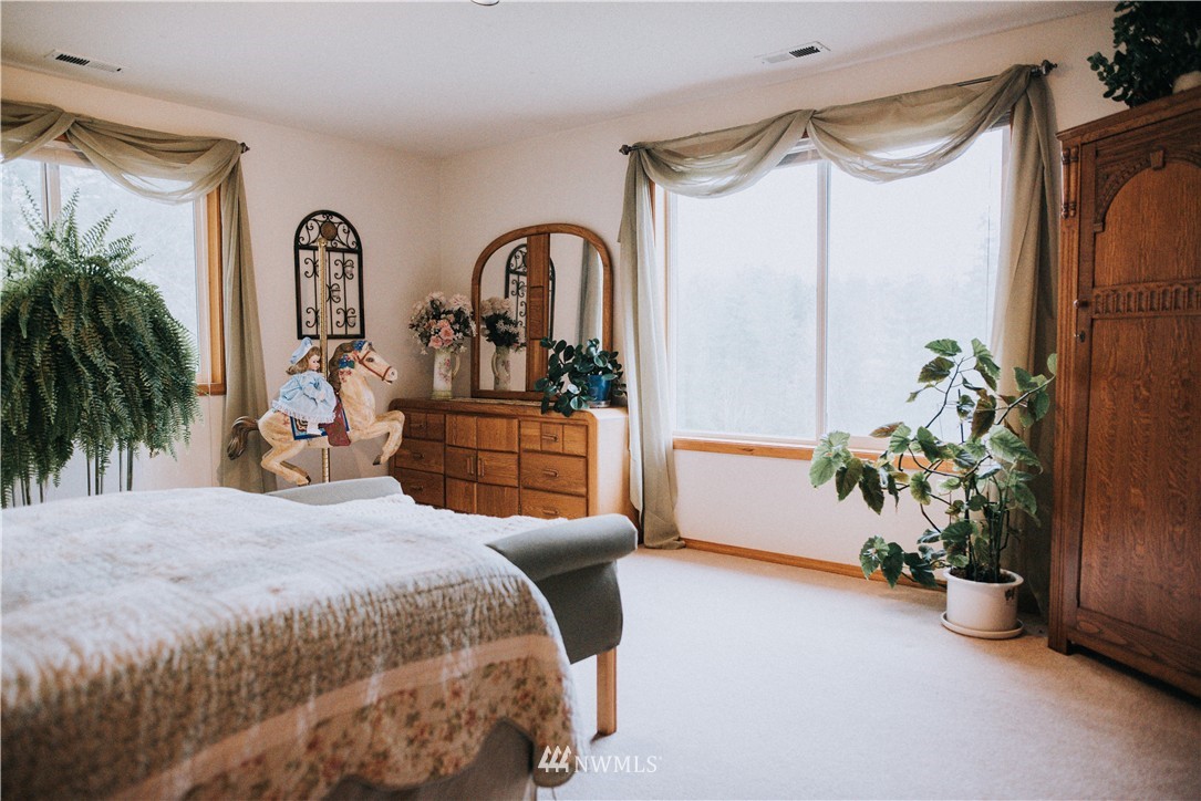 128 Easy Street Road Silverlake, WA 98645 - Photo 12 of 25 Gallery Image 12