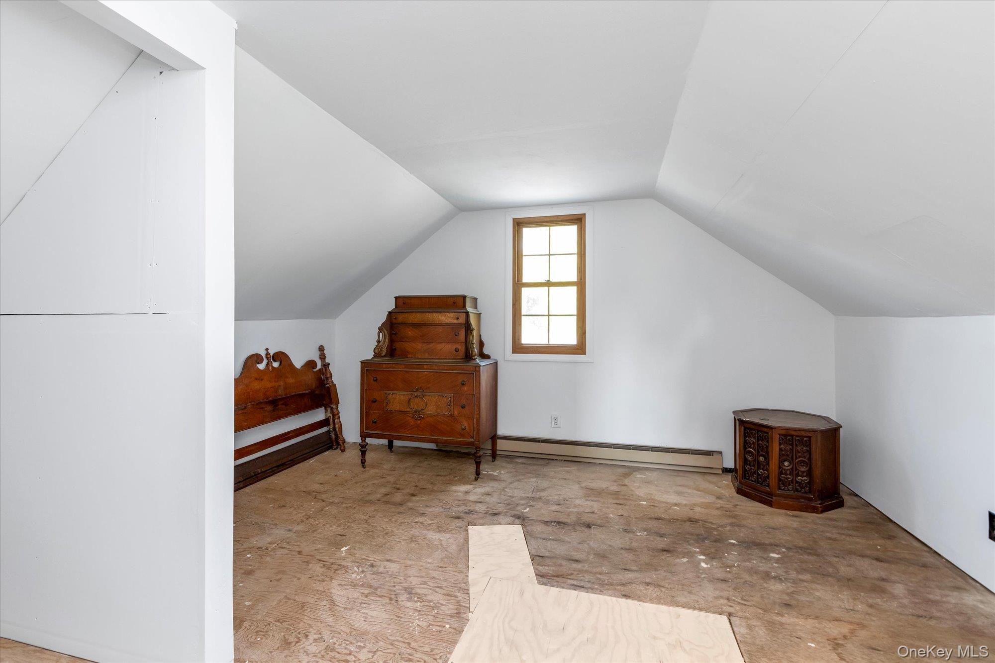 2484 Lindy Road Westbury, NY 11590 - Photo 12 of 20