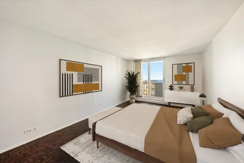 $350,000 | 6033 North Sheridan Road, Unit 43H, Chicago, IL 60660