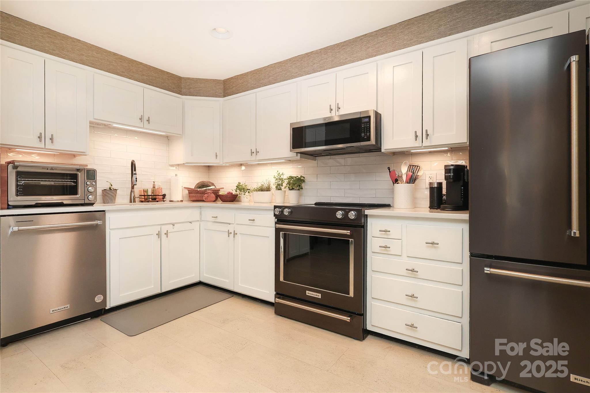 1300 Reece Road, Unit 115 Charlotte, NC 28209 - Photo 7 of 34