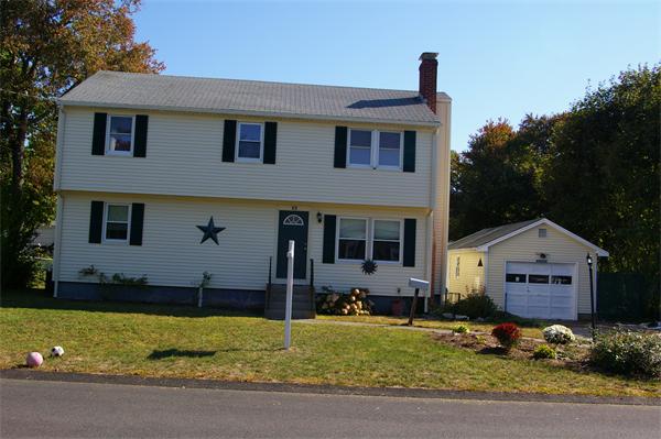196 Durbeck Road Rockland, MA 02370 - Photo 3 of 18 Gallery Image 3