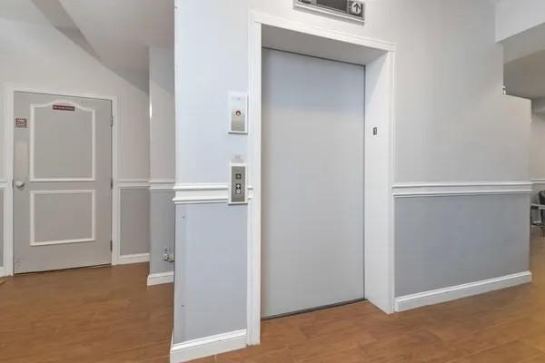 $4,000 | 19 Wiget Street, Unit 302, Boston, MA 02113