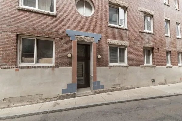 $4,000 | 19 Wiget Street, Unit 302, Boston, MA 02113