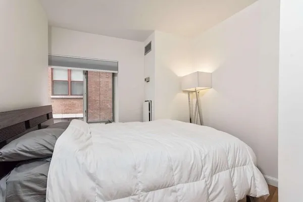 $4,000 | 19 Wiget Street, Unit 302, Boston, MA 02113