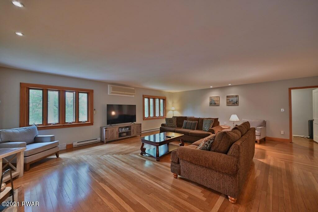 82 Paupack Point Road Hawley, PA 18428 - Photo 64 of 114 living room