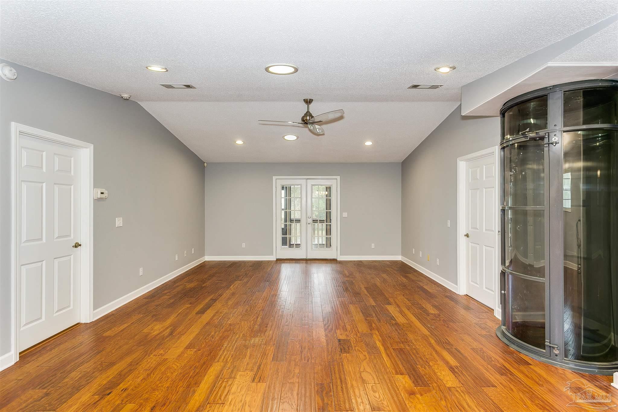 8110 Glenview Road Milton, FL 32583 - Photo 8 of 45 Gallery Image 8