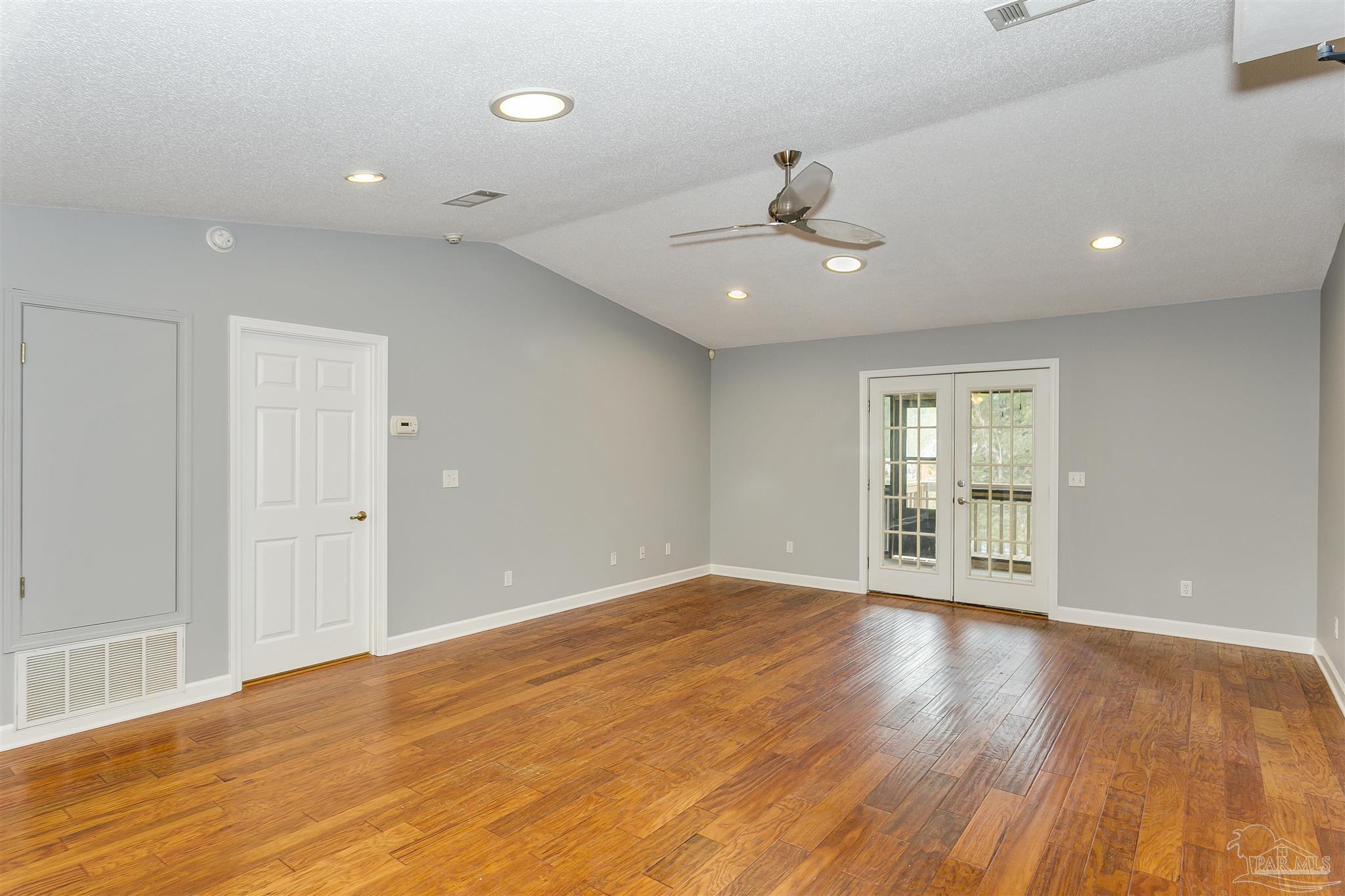 8110 Glenview Road Milton, FL 32583 - Photo 9 of 45 Gallery Image 9