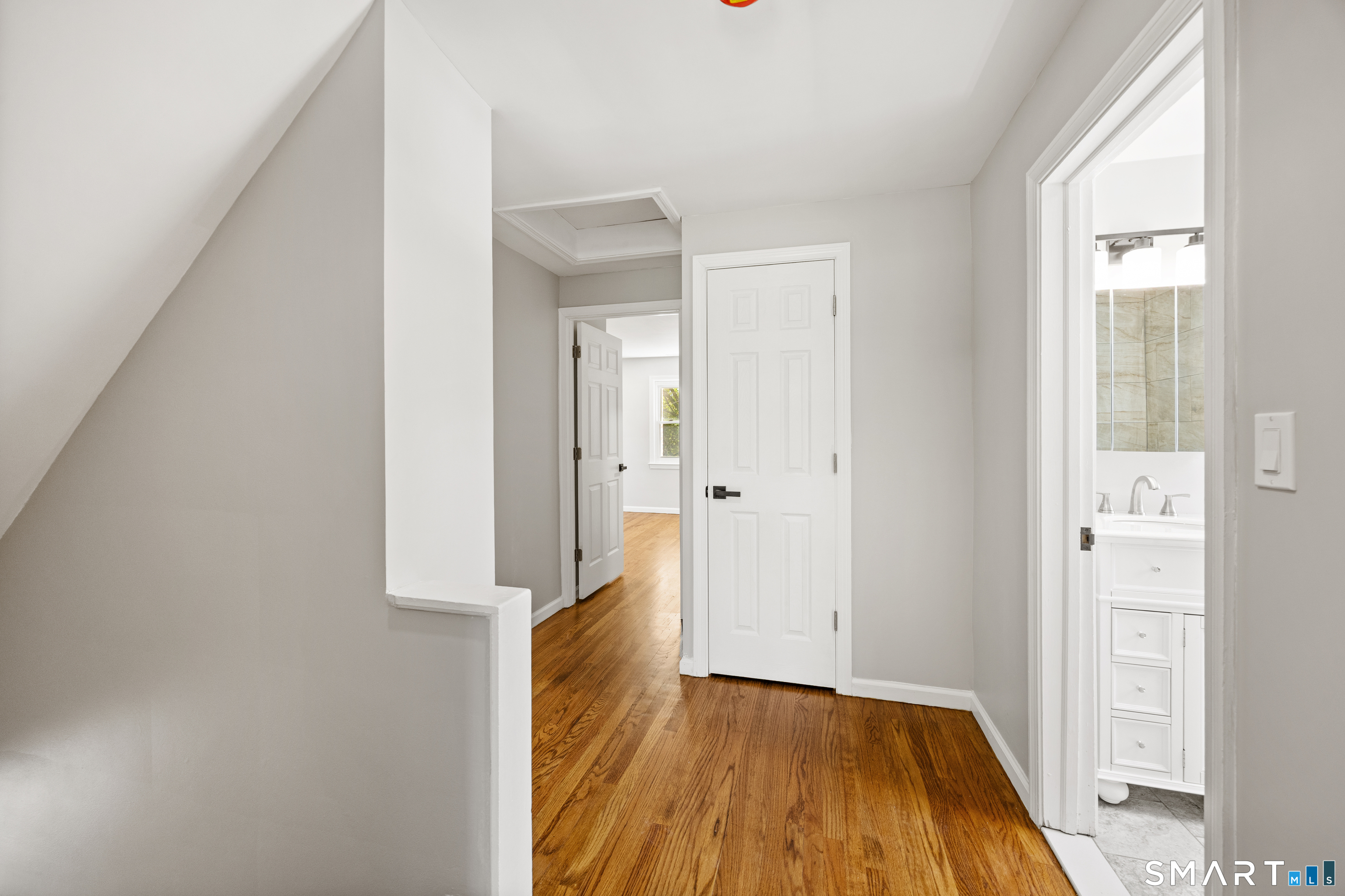 1044 Dunbar Hill Road Hamden, CT 06514 - Photo 17 of 36