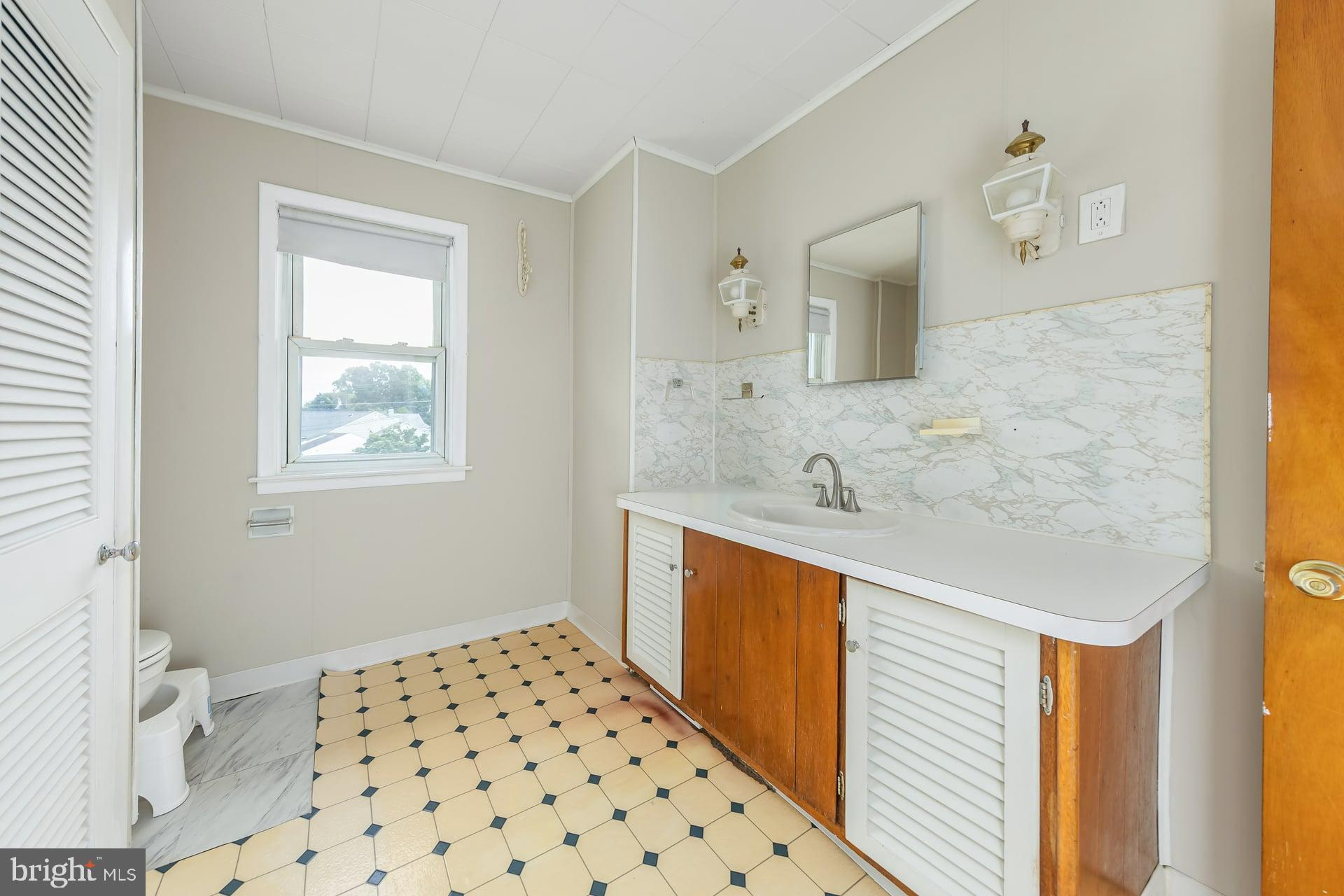 315 Billingsport Road Paulsboro, NJ 08066 - Photo 11 of 17