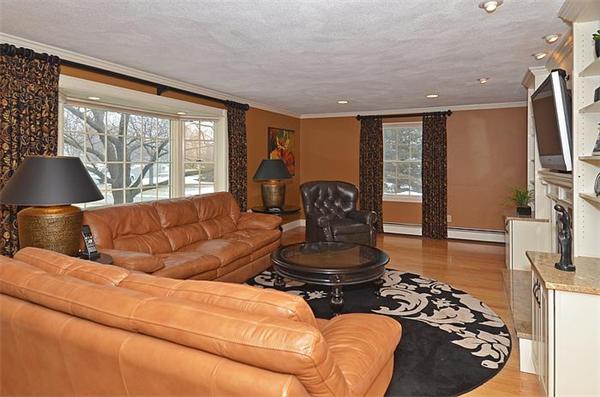 11 Old Farm Road North Andover, MA 01845 - Photo 14 of 24 Gallery Image 14