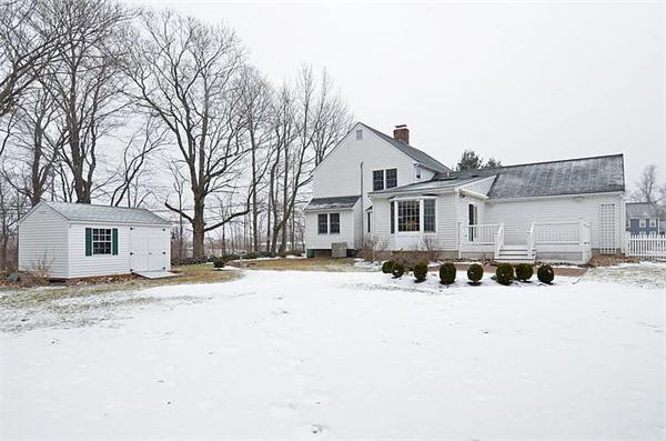 11 Old Farm Road North Andover, MA 01845 - Photo 3 of 24 Gallery Image 3